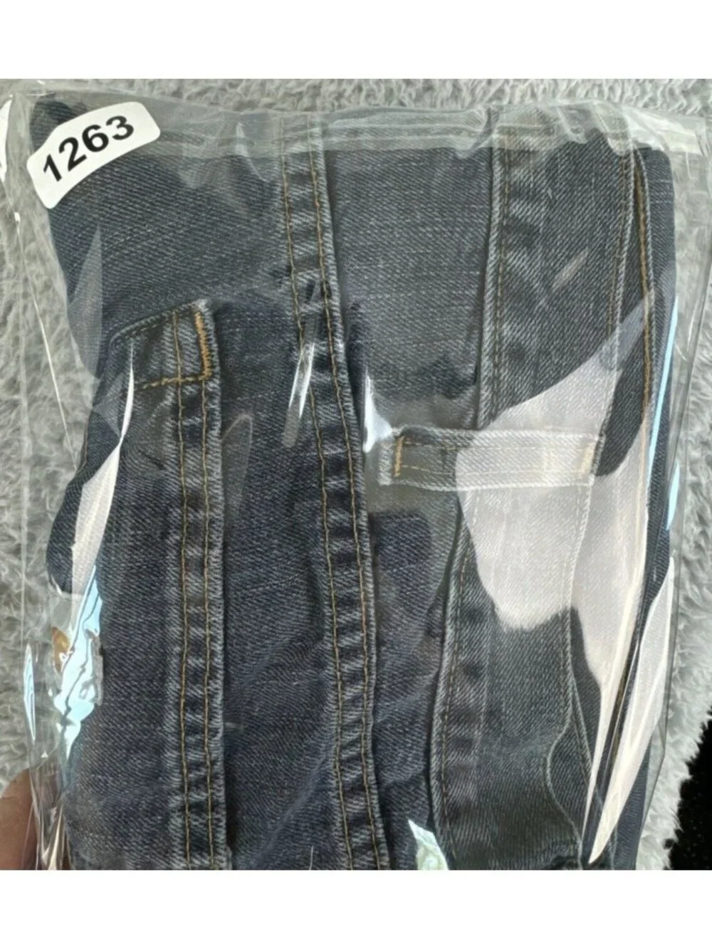 Carhartt Mens Relaxed Fit Blue Denim Jeans 42x32 Classic Workwear Durable USA